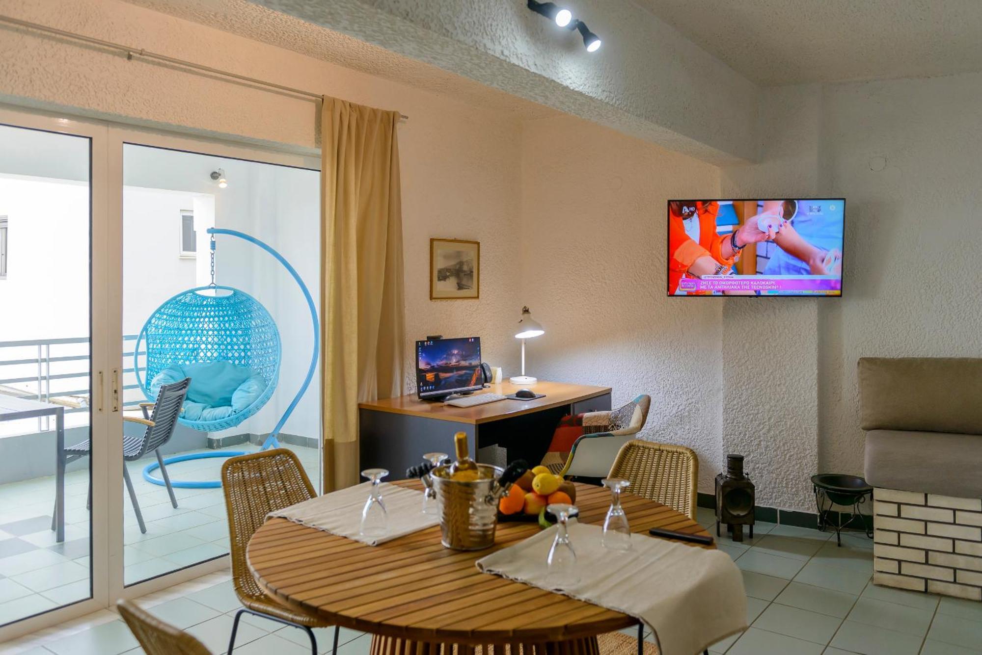 Agali 1 Mesonet In Front Of The Sea Apartment Akrogiali Exterior photo