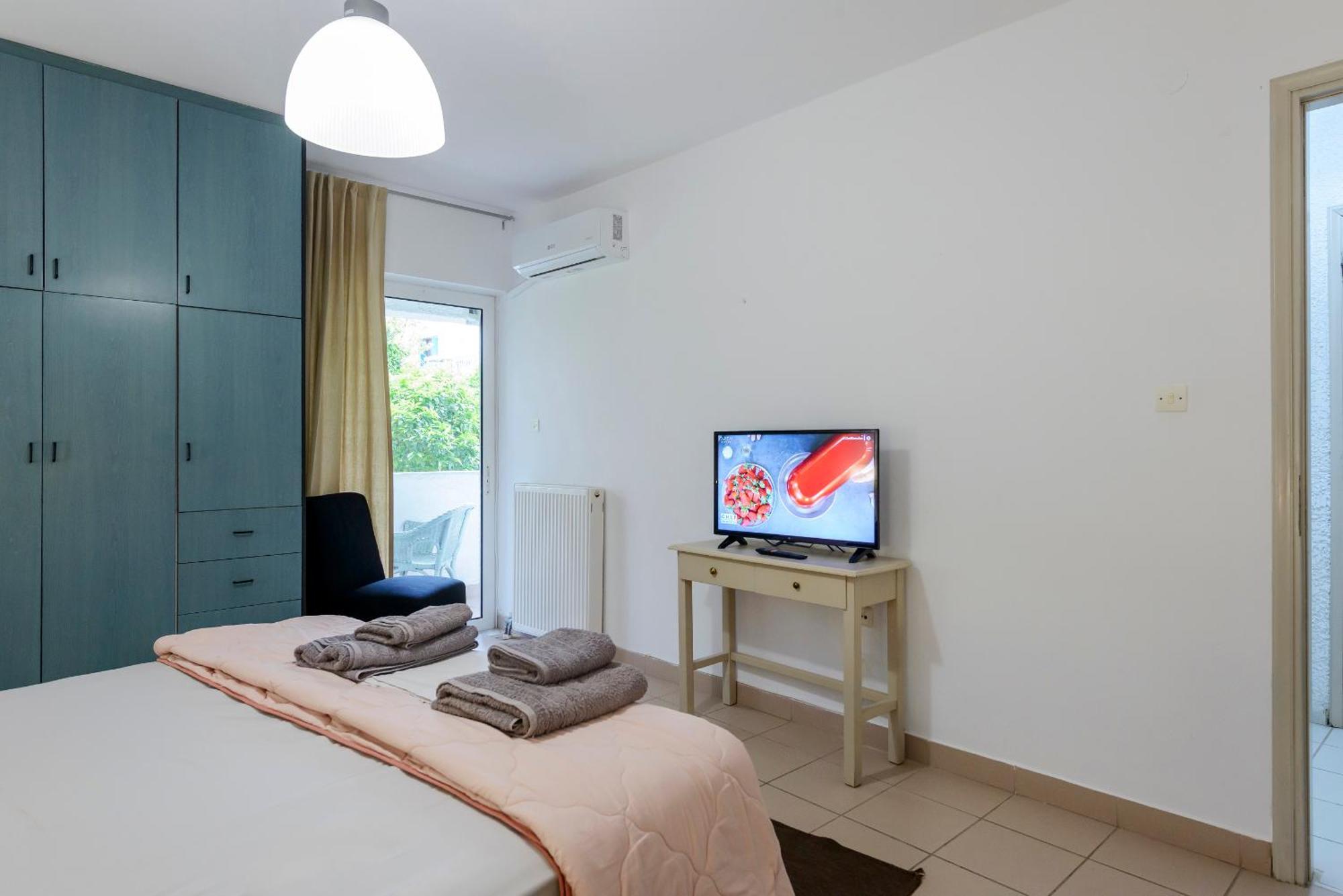 Agali 1 Mesonet In Front Of The Sea Apartment Akrogiali Exterior photo