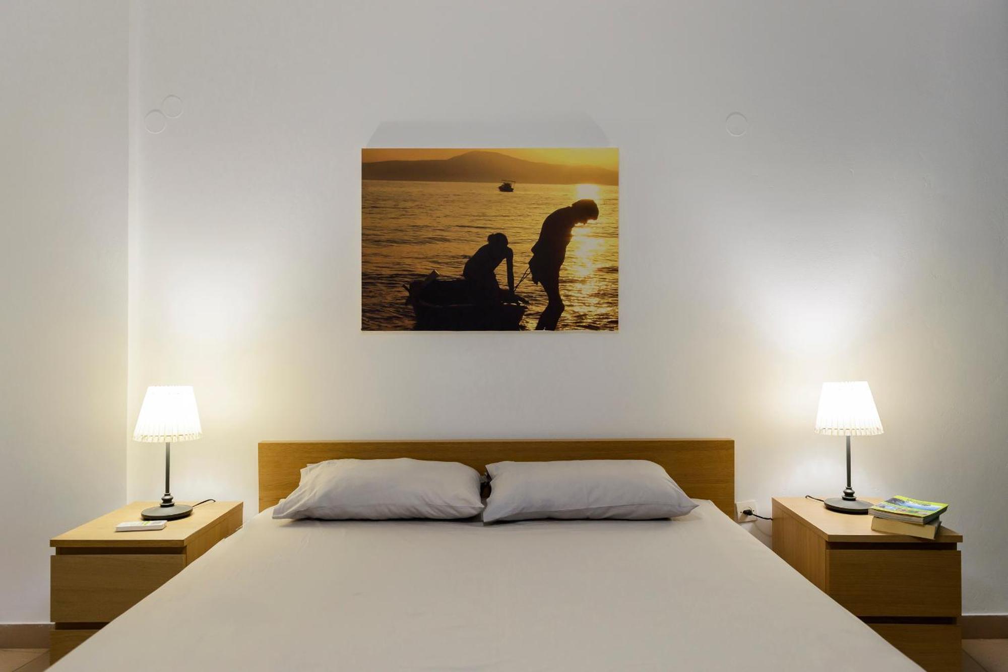 Agali 1 Mesonet In Front Of The Sea Apartment Akrogiali Exterior photo