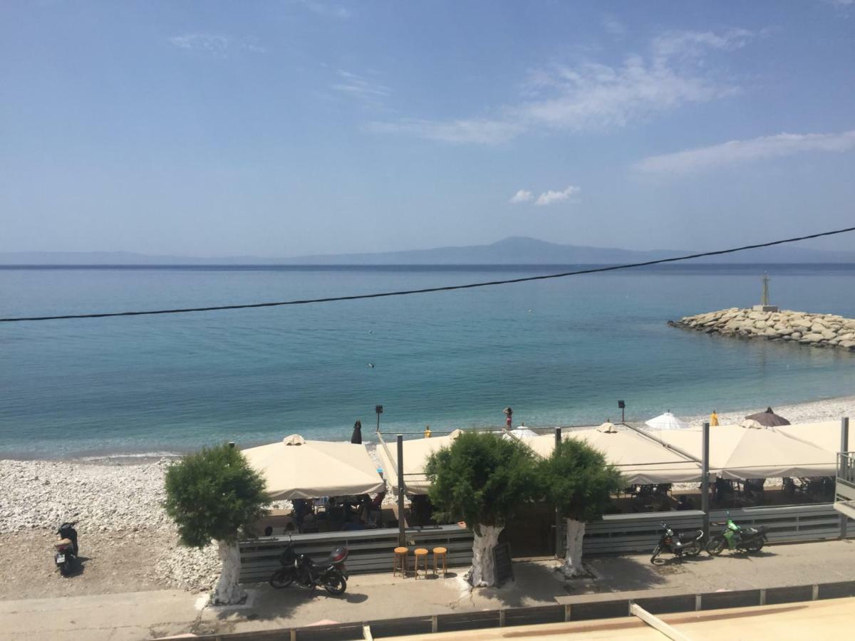 Agali 1 Mesonet In Front Of The Sea Apartment Akrogiali Exterior photo