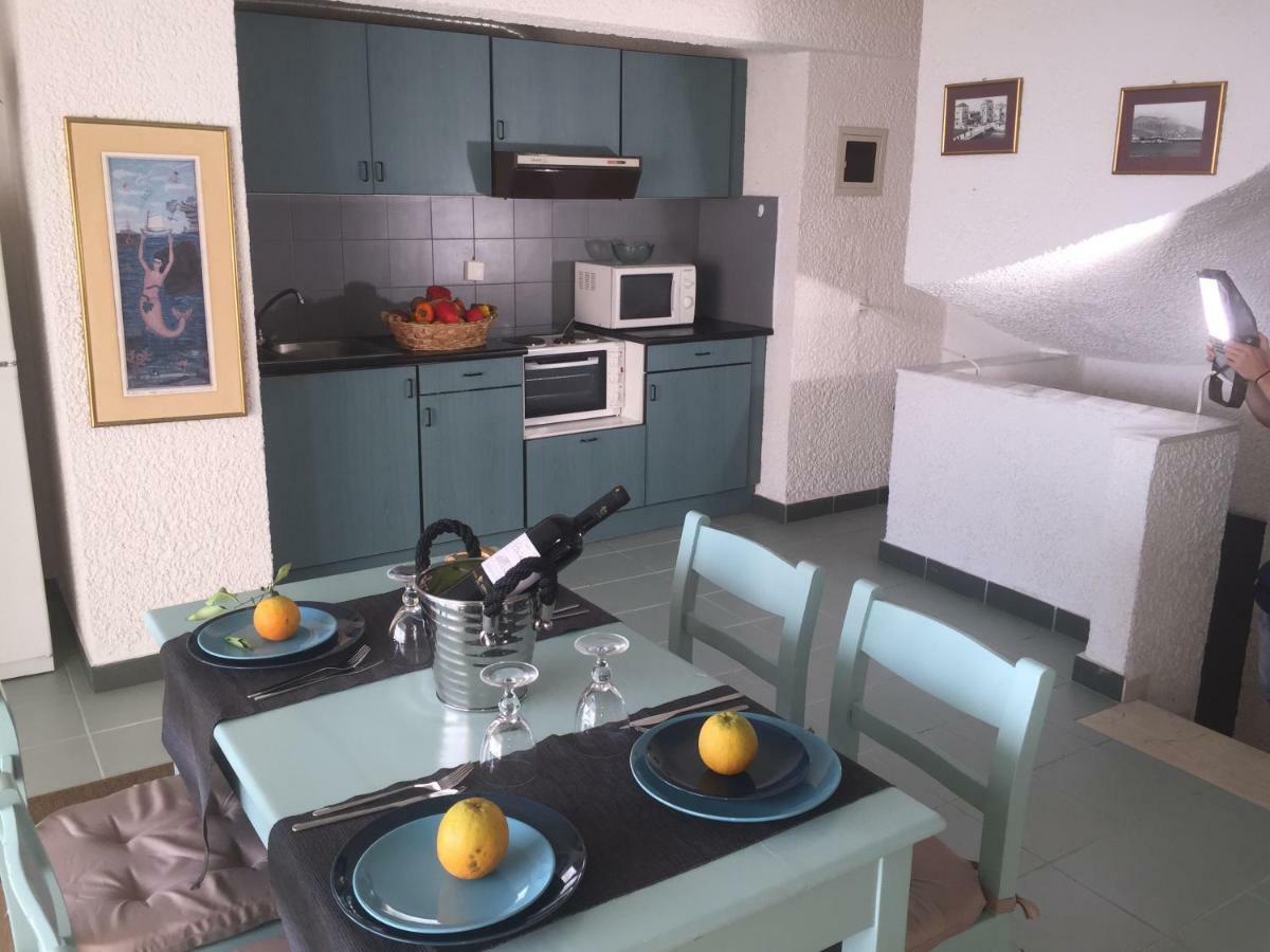 Agali 1 Mesonet In Front Of The Sea Apartment Akrogiali Exterior photo