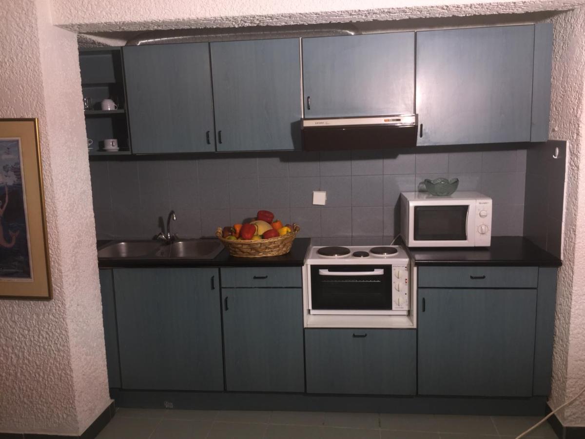 Agali 1 Mesonet In Front Of The Sea Apartment Akrogiali Exterior photo